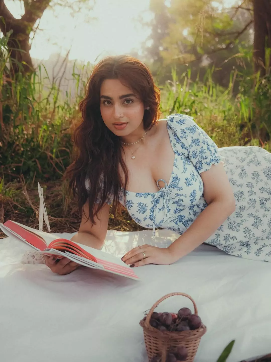 Ayesha Khan: Grace, Glow, and Gorgeous Moments