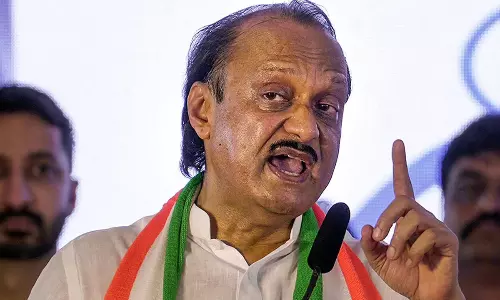 మీ దగ్గర ఓట్లు ఉంటే నా దగ్గర నిధులున్నాయ్.. అజిత్ పవార్ సంచలనం మీ దగ్గర ఓట్లు ఉంటే నా దగ్గర నిధులున్నాయ్.. అజిత్ పవార్ సంచలనం