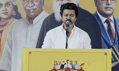 టీవీకే మేనిఫెస్టో లీక్  ఇచ్చిన విజయ్.. ఇవి తాజా సంచలనం!