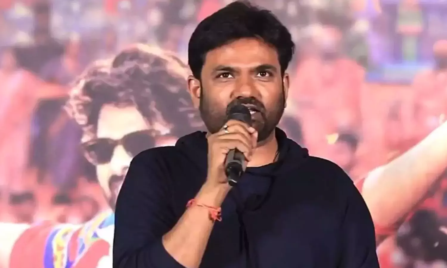 ఎన్టీఆర్ ఫ్యాన్స్ కు మారుతి క్షమాపణలు.. ఆ గొడవకు ఫుల్ స్టాప్!