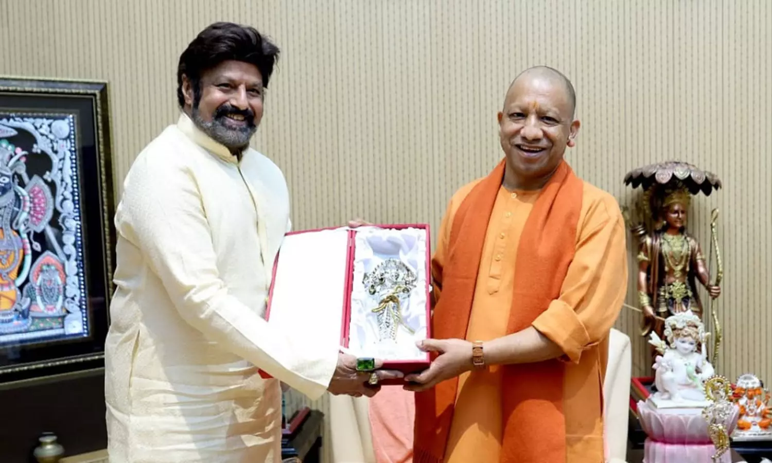 నార్త్ లో బాలయ్య తాండవం.. ఇది నెవ్వర్ బిఫోర్ స్కెచ్ నార్త్ లో బాలయ్య తాండవం.. ఇది నెవ్వర్ బిఫోర్ స్కెచ్