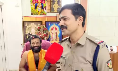 అప్పట్లో క్లాస్ మేట్స్ కట్ చేస్తే.. ఈసారి అనూహ్య రీతిలో కలిశారు