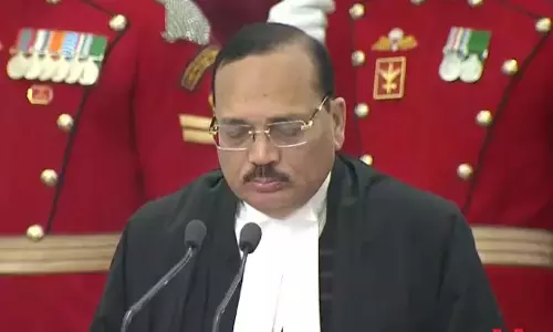 దీపాల కింద కూర్చుని చదువుకున్నా..సీజేఐ కన్నీటి కథ