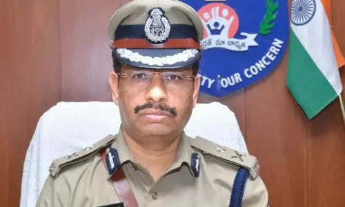 ఉచిత సినిమాలు డౌన్‌లోడ్‌లు డేంజ‌ర్: సిపి స‌జ్జ‌నార్!