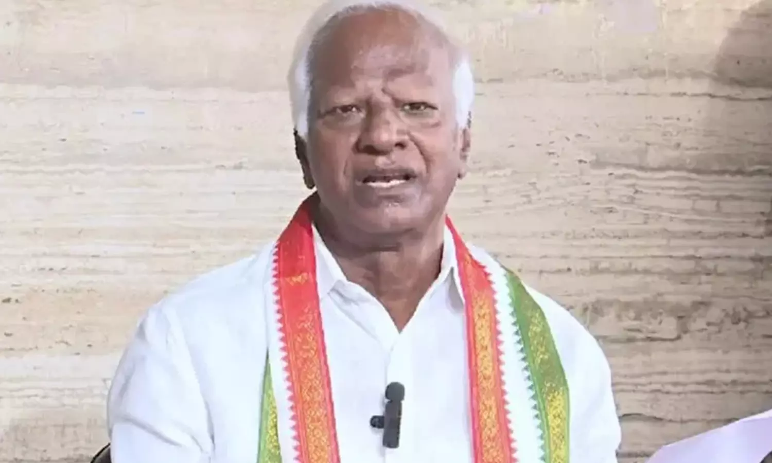 కాంగ్రెస్ అభ్యర్థిని ఏకగ్రీవం చేస్తే రూ.25 లక్షలు:  ఎమ్మెల్యే కడియం సంచలన హామీ