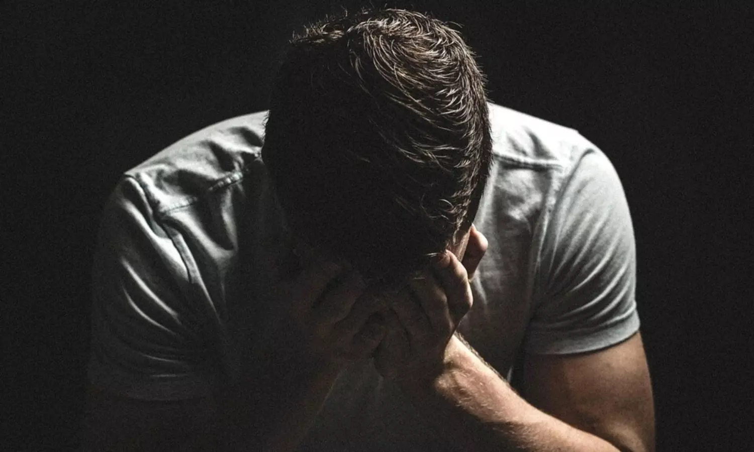 శృంగార పటుత్వం కోసం పాకులాట.. రూ.48 లక్షలు మోసపోయిన టెకీ కథ