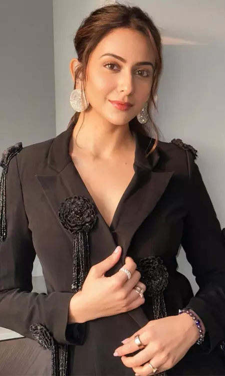 Rakul Preet Singh Stuns in Chic Black Outfit