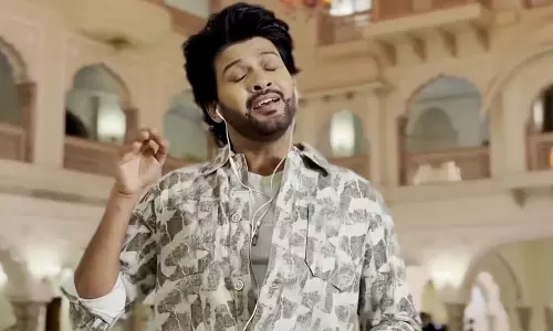 సింగర్ గా మారిన పోలిశెట్టి.. సంక్రాంతి రూమర్స్ కు చెక్