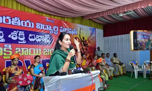 స్త్రీగా పుట్టినందుకు గర్వపడుతున్నాను....టీడీపీ ఎంపీ భావోద్వేగం