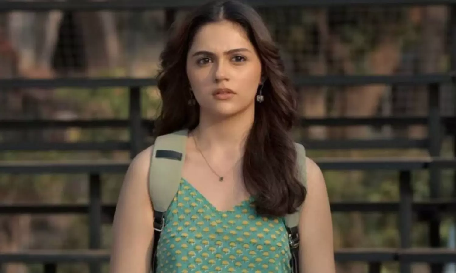 అభిమానులు అలా ఏడిపిస్తున్నారు.. స‌య్యారా న‌టి