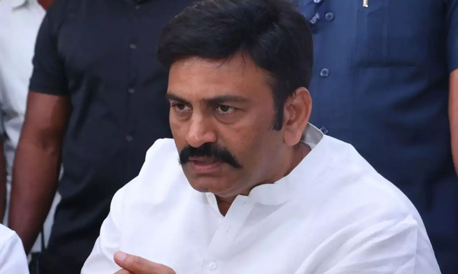 రఘురామ  టార్చర్ కేసు : సునీల్ కుమార్ కి  నోటీసులు