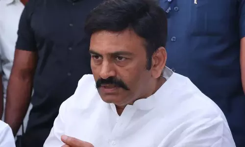 రఘురామ  టార్చర్ కేసు : సునీల్ కుమార్ కి  నోటీసులు