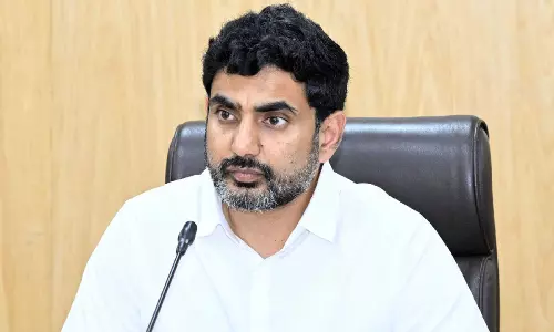 సర్కార్ ఖర్చులతో లోకేష్ విమాన ప్రయాణాలు  ?