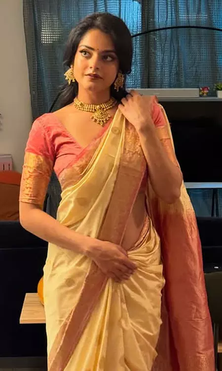 Upcoming Raja Saab Actress Riddhi Kumar Wows Fans In Classic Silk Saree