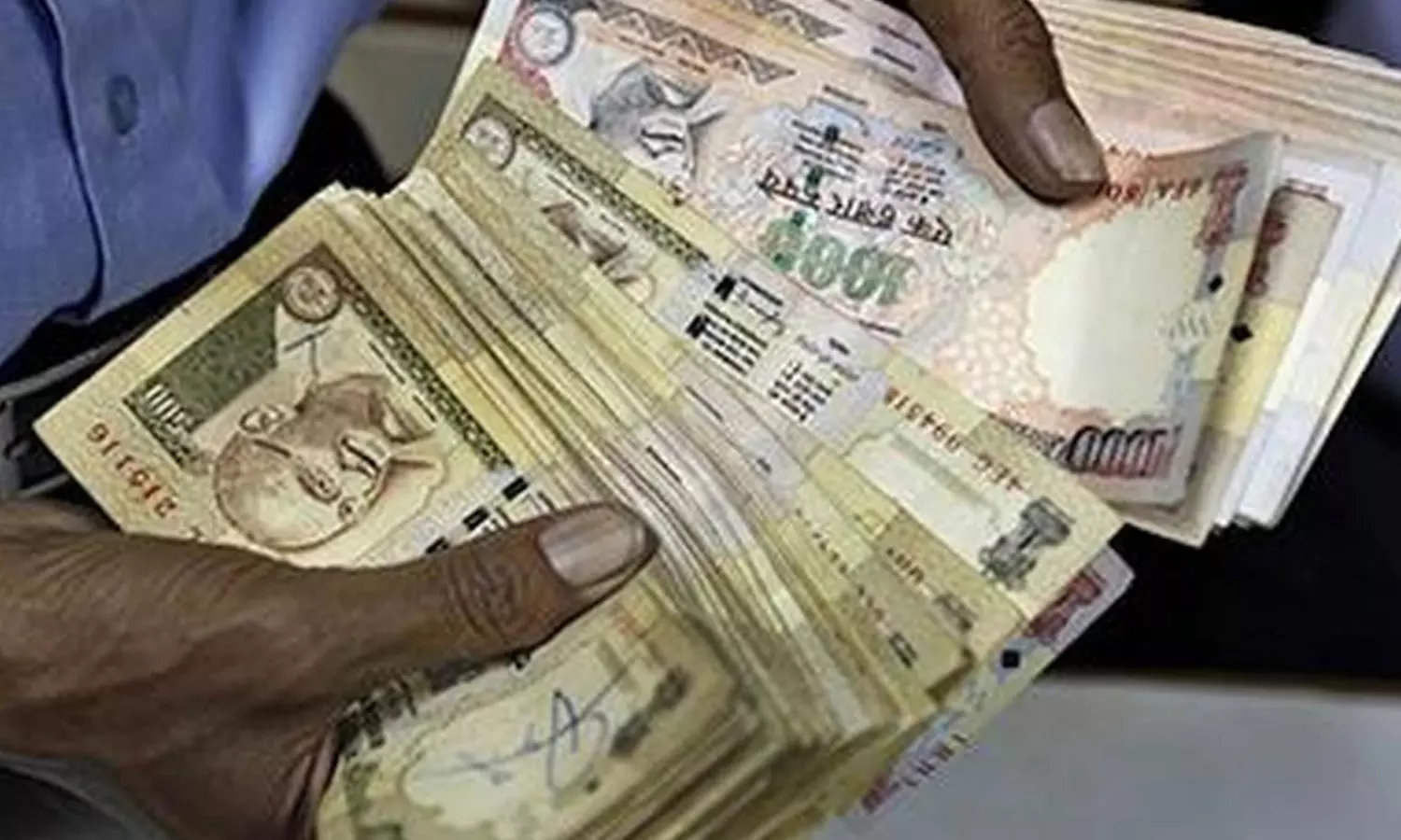 ఏడాదికి తీసేస్తున్న పాతనోట్ల లెక్క తెలిస్తే అవాక్కే! ఏడాదికి తీసేస్తున్న పాతనోట్ల లెక్క తెలిస్తే అవాక్కే!