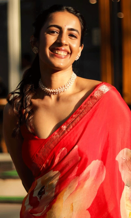 Mega Daughter’s Grace Meets a Golden Hour Moment