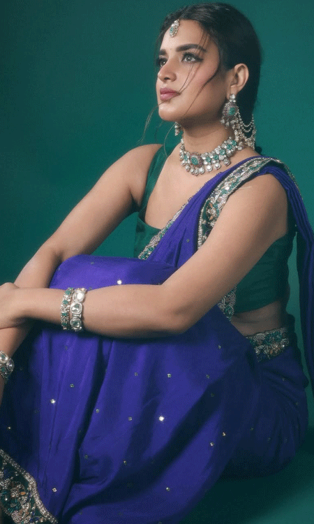 Nidhhi Agerwal stuns in royal look for the raja saab