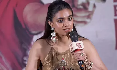 చిరు కన్నా విజయ్ డ్యాన్స్ బాగుంటుందా? కీర్తి ఏం చెప్పిందంటే?