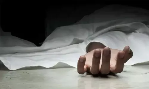 కూతురు పెళ్లి ఆగితే.. పురుగుల మందు తాగి చనిపోవటమా?