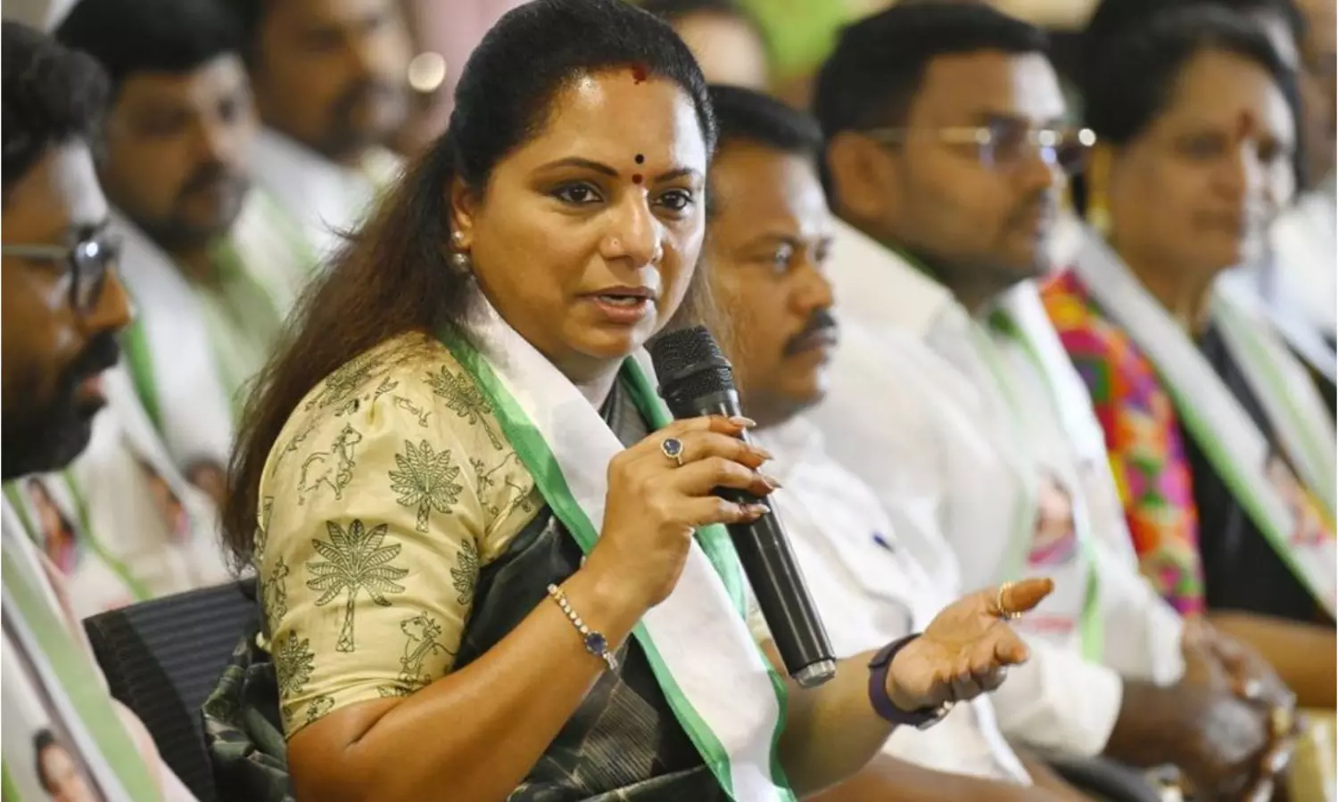 కవితకు న్యూ ఇయర్ గిఫ్ట్ రెడీనా ? కవితకు న్యూ ఇయర్ గిఫ్ట్ రెడీనా ?