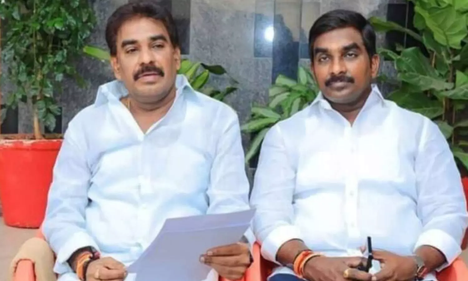 పిన్నెల్లి సోదరులకు సుప్రీం షాక్... పిన్నెల్లి సోదరులకు సుప్రీం షాక్...