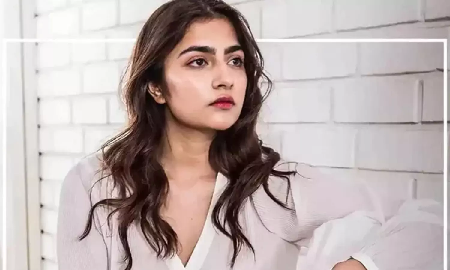 రుక్మిణి ఖాతాలో మూడు పాన్ ఇండియాలు రుక్మిణి ఖాతాలో మూడు పాన్ ఇండియాలు