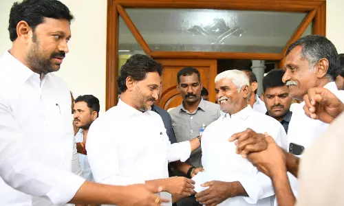 3 రోజుల టూర్ ముగిసింది.. బెంగళూరు వెళ్లిపోయిన జగన్