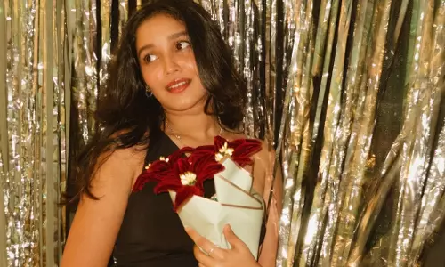Anikha Surendran Celebrates Her Bday Glows with Happiness