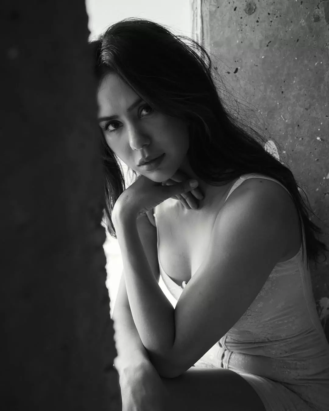 Sonam Bajwa Radiates Timeless Charm in Monochrome Magic Sonam Bajwa Radiates Timeless Charm in Monochrome Magic