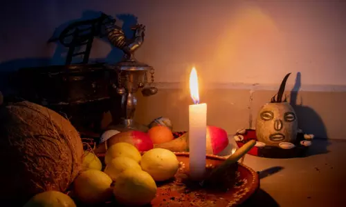 అంధ విశ్వాసానికి 3.50 కోట్లు మాయం..