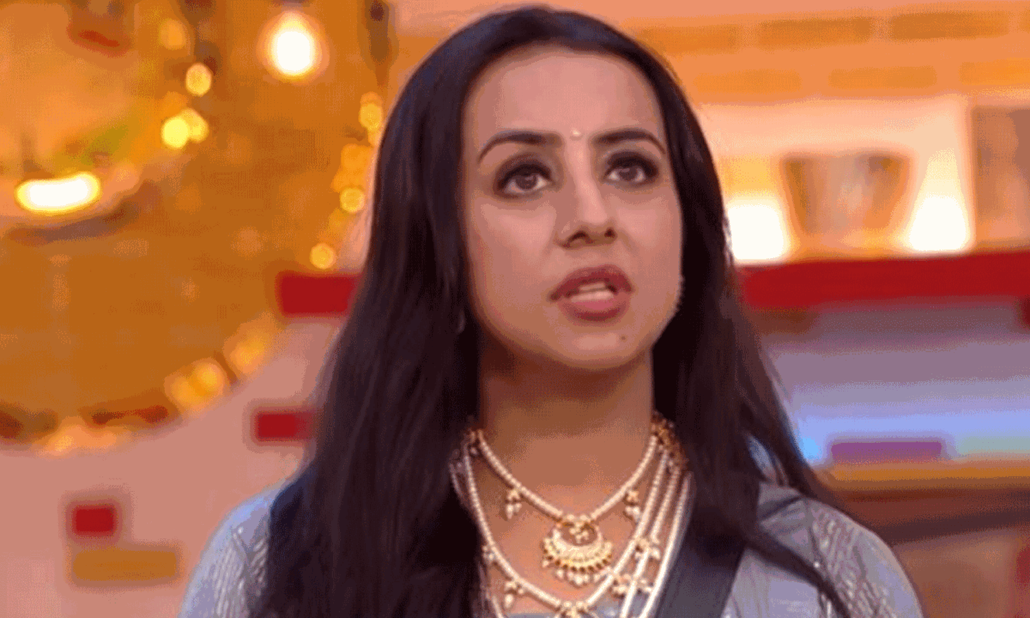 బిగ్ బాస్ 9.. నాగార్జున మాటని లెక్క చేయని సంజనా..? బిగ్ బాస్ 9.. నాగార్జున మాటని లెక్క చేయని సంజనా..?