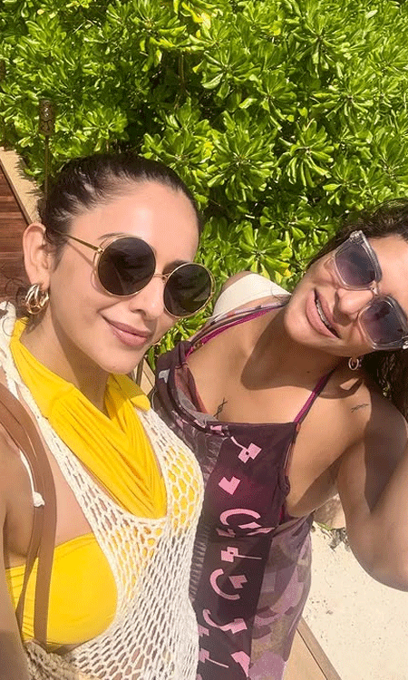 Rakul Preet Singh’s Maldives Break with Pragya and Manchu Lakshmi