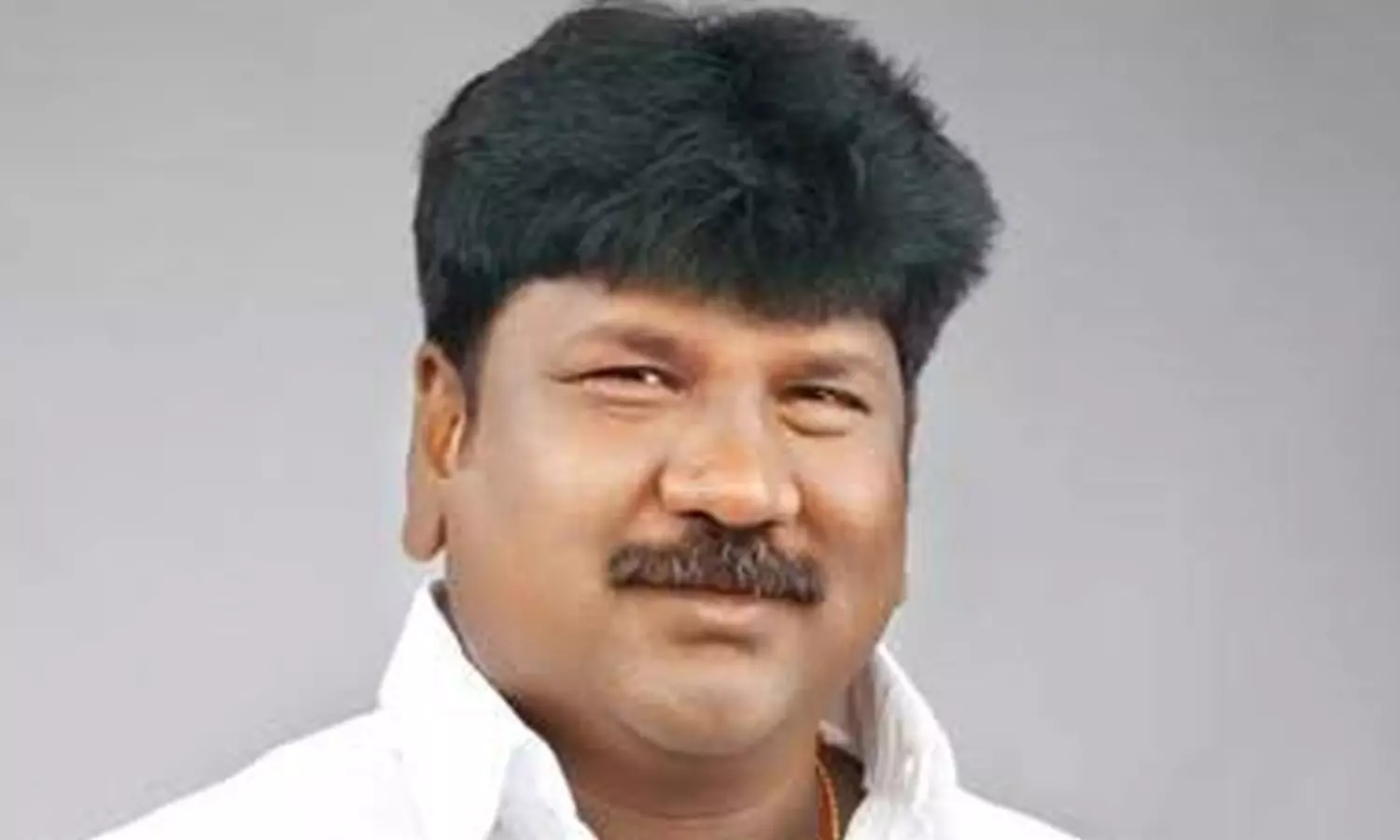 ఇంట్రస్టింగ్.. ఎమ్మెల్సీల రాజీనామాలపై ఏ నిర్ణయం తీసుకుంటారు?