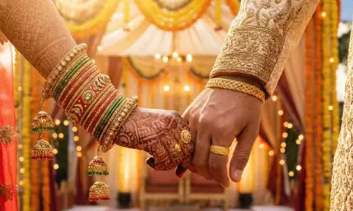 చనిపోయిన ప్రియుడ్నే పెళ్లి చేసుకున్న అమ్మాయి