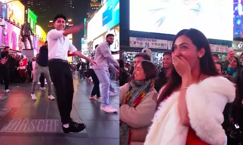 న్యూయార్క్ టైమ్ స్క్వేర్ సాక్షిగా లవ్ ప్రపోజల్.. సినిమాను తలపించారుగా!