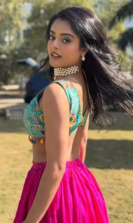Riddhi Kumar’s Desi Jalpari Vibes