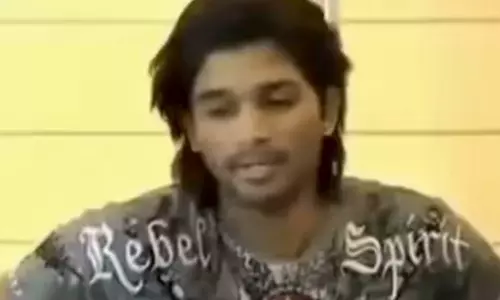 రెబల్ స్పిరిట్ టీ షర్ట్ తో అల్లు అర్జున్..!