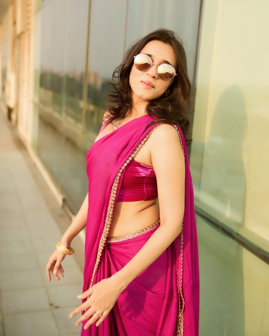 Nuveksha’s Pink Saree Vibes Make Instagram Fall in Love