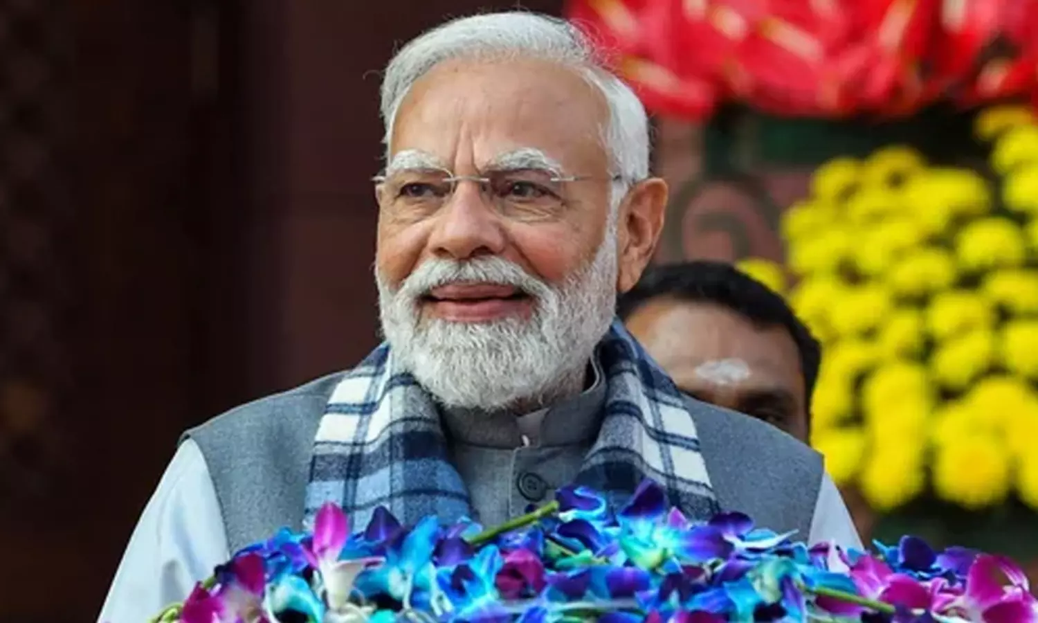 పెట్రోల్.. రూపాయి.. చరిత్రలో మోడీని మర్చిపోరంతే! పెట్రోల్.. రూపాయి.. చరిత్రలో మోడీని మర్చిపోరంతే!