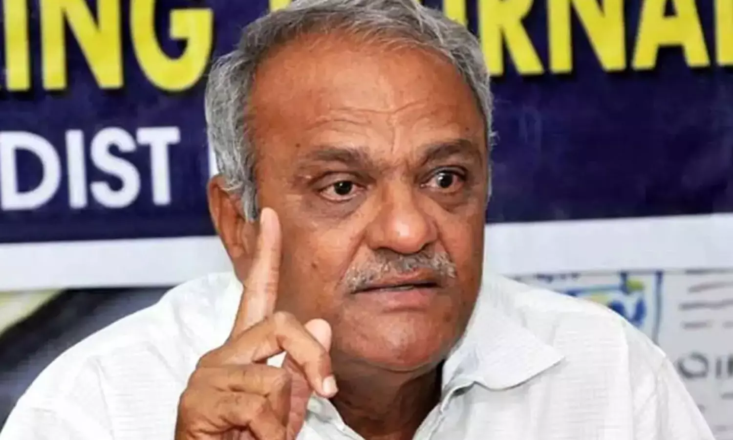 ఐ బొమ్మ రవిని సృష్టించింది మీరే.. సీపీఐ నారాయణ ఐ బొమ్మ రవిని సృష్టించింది మీరే.. సీపీఐ నారాయణ