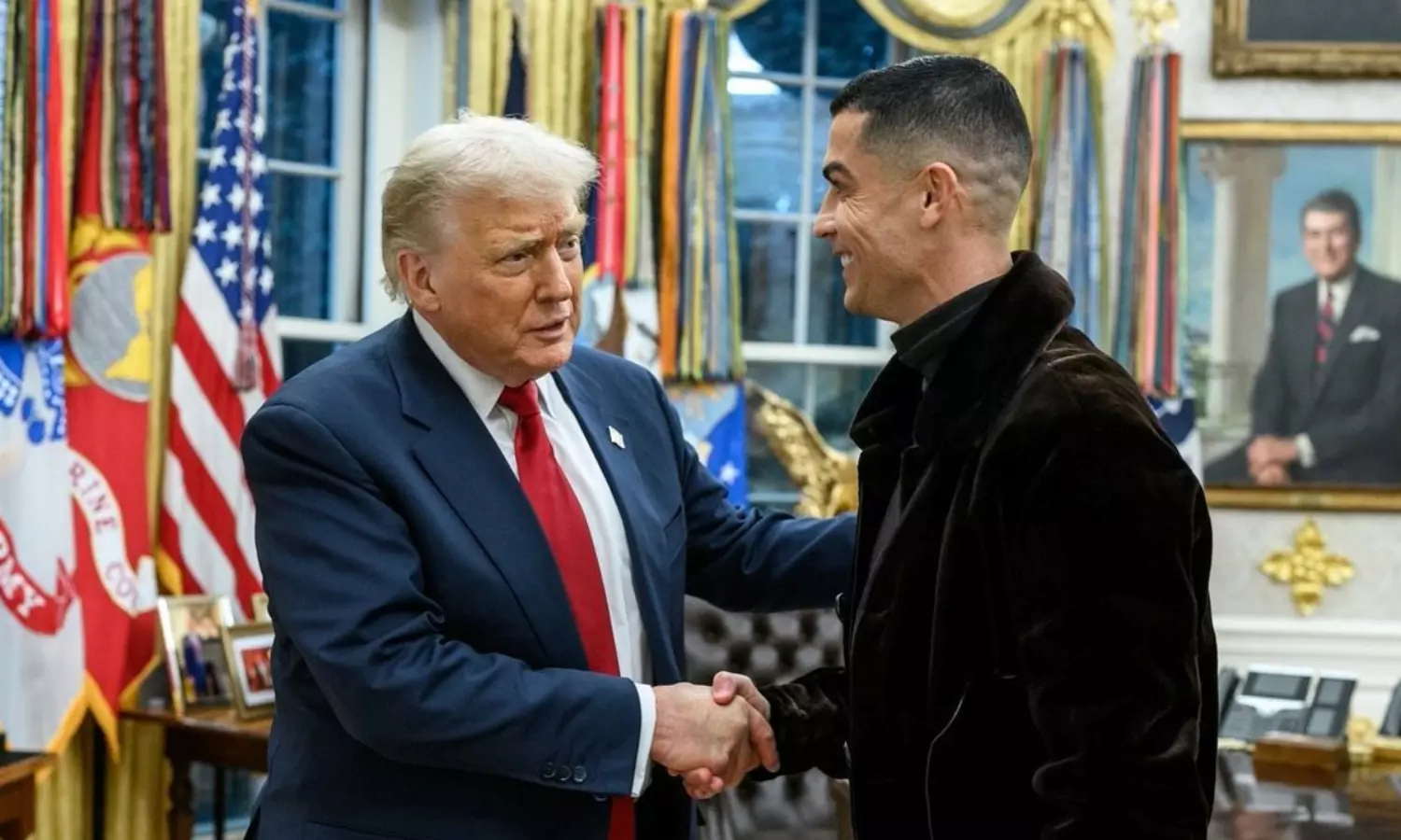 ట్రంప్ తో భేటీ..అన్ ఫాలో చేసిన కోటి మంది ఫాలోవర్లు!