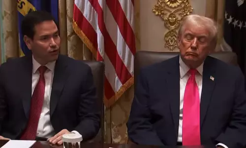 వయసైపోయిందా.. క్యాబినెట్ సమావేశాల్లో ఆశ్చర్యపరిచిన ట్రంప్!