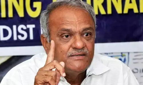 ఐ బొమ్మ రవిని సృష్టించింది మీరే.. సీపీఐ నారాయణ