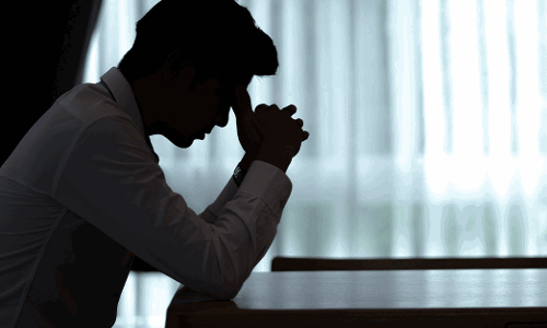 బాస్‌ మేడం లైంగిక వేదింపులు... అతడి ఆవేదన