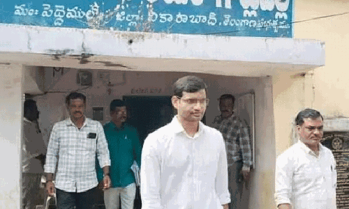 తెలంగాణ‌లో సంచ‌ల‌నం:  నామినేష‌న్ ప‌త్రాల చోరీ!