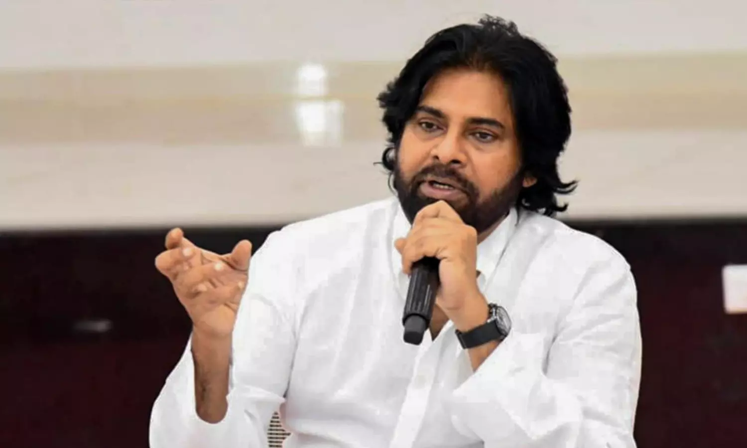 దిష్టి తగిలింది పవన్ పదవికే సుమా !