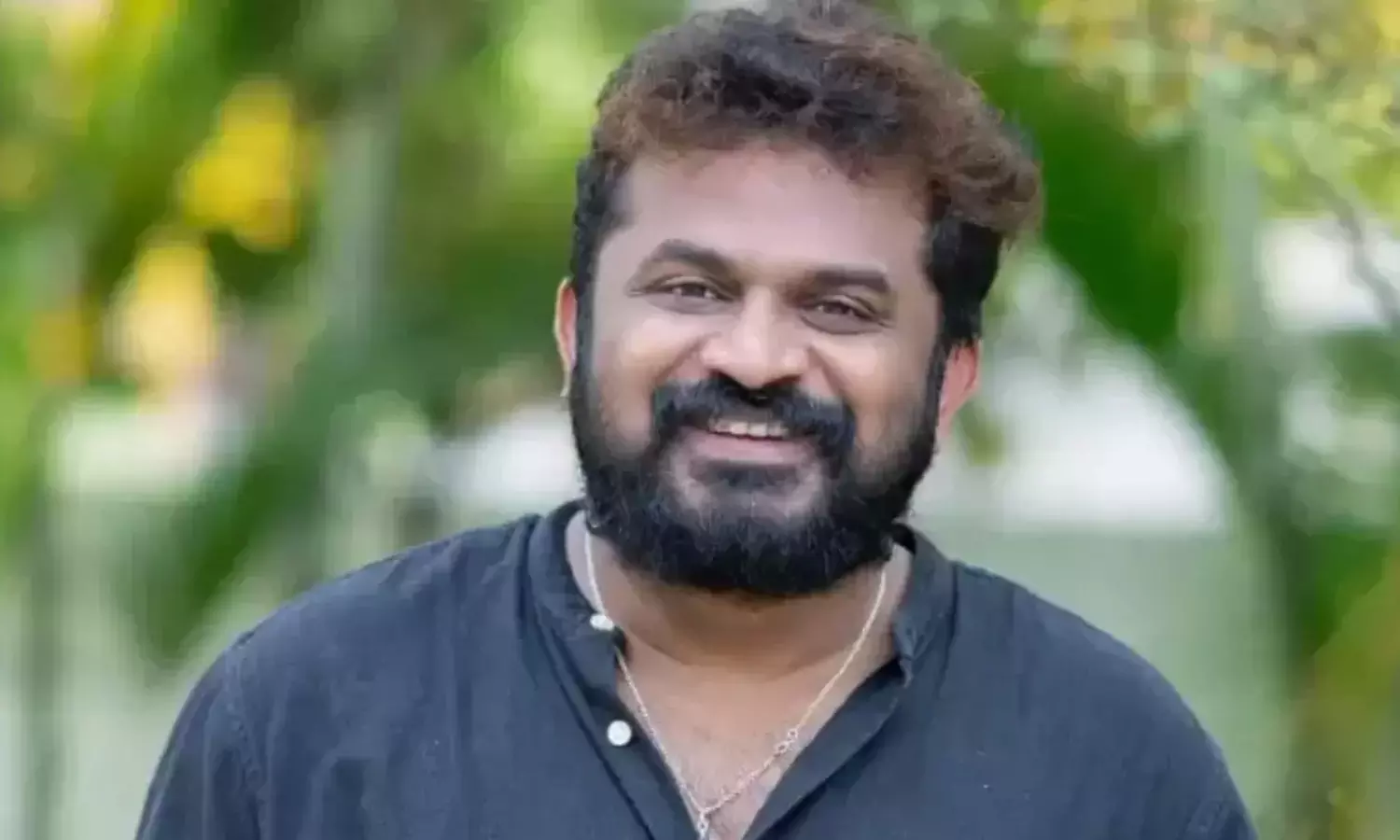 ఆ రీమేక్ లో క‌ష్ట‌ప‌డే హీరోకే ఛాన్స్!