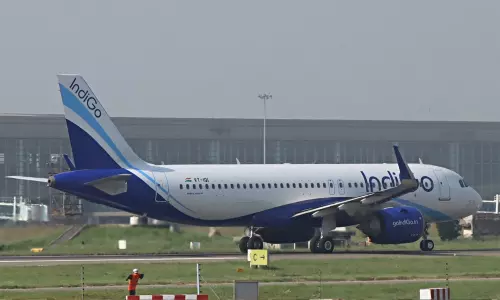 ‘ఇండిగో’ దెబ్బకు చుక్కలే చుక్కలు.. మరో 48 గంటలు ఇదే సీన్!