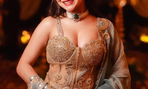 Avneet Kaur Shines Like a Modern-Day Indian Princess