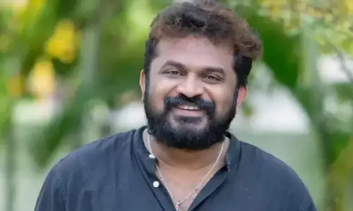 ఆ రీమేక్ లో క‌ష్ట‌ప‌డే హీరోకే ఛాన్స్!